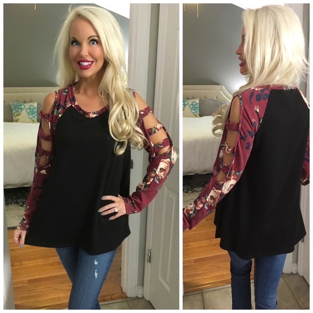 LAST 2! 🌸Almost Black  floral ladder sleeve top! - Picture 2 of 2